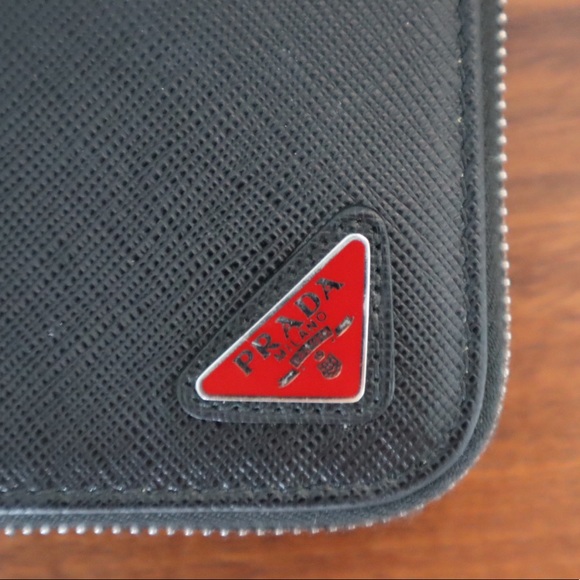 Prada Saffiano Wallet - Picture 2 of 5